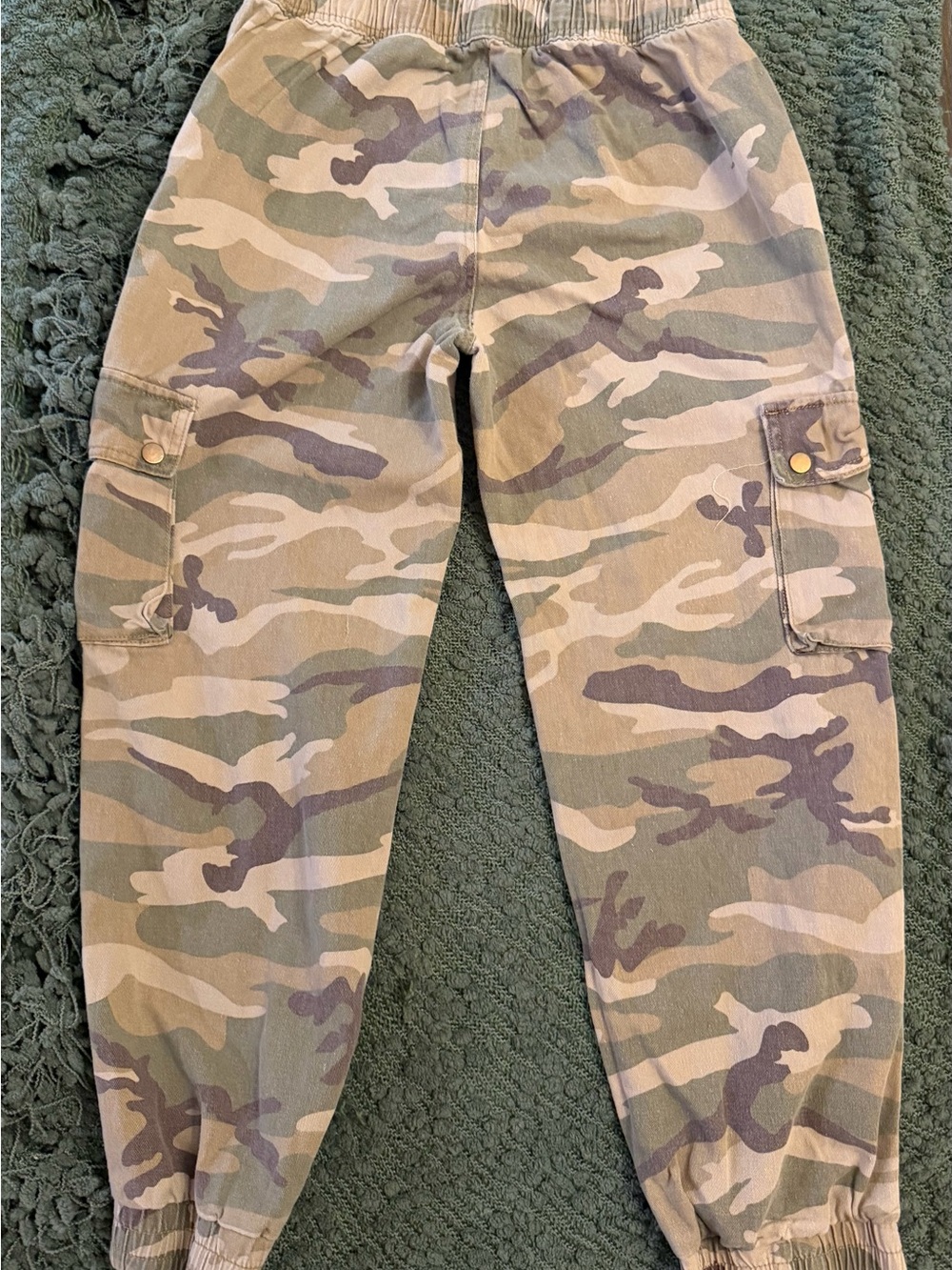 POL Camo Utility Joggers in Olive and Tan - Picture 2 of 3